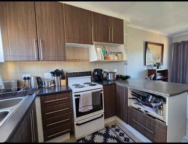 2 BEDROOM APARTMENT FOR SALE IN MOOIKLOOF RIDGE ESTATE